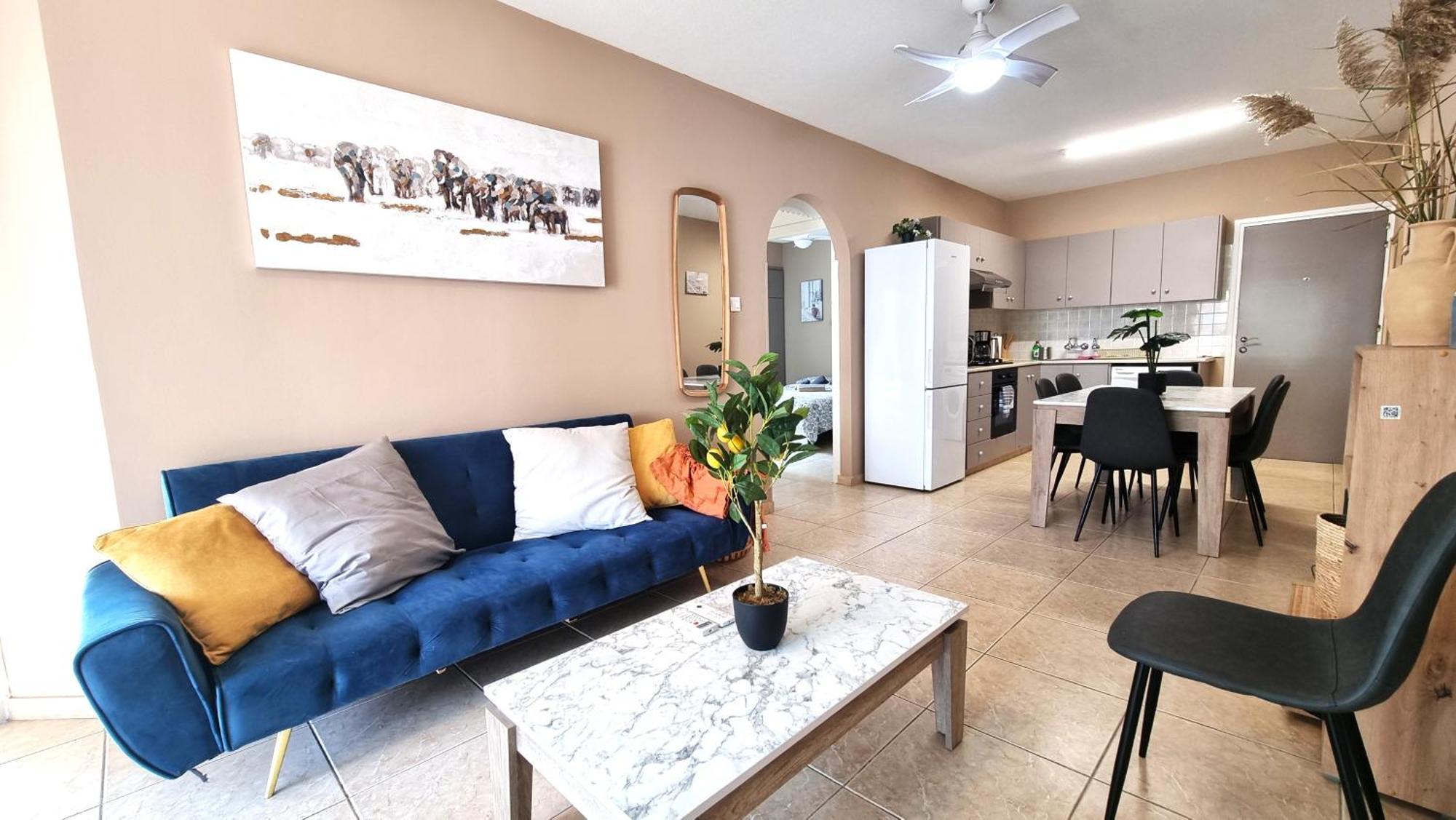 5 Min Walk To Beach, Perfect Seaside Escape 3br Shared Λάρνακα
